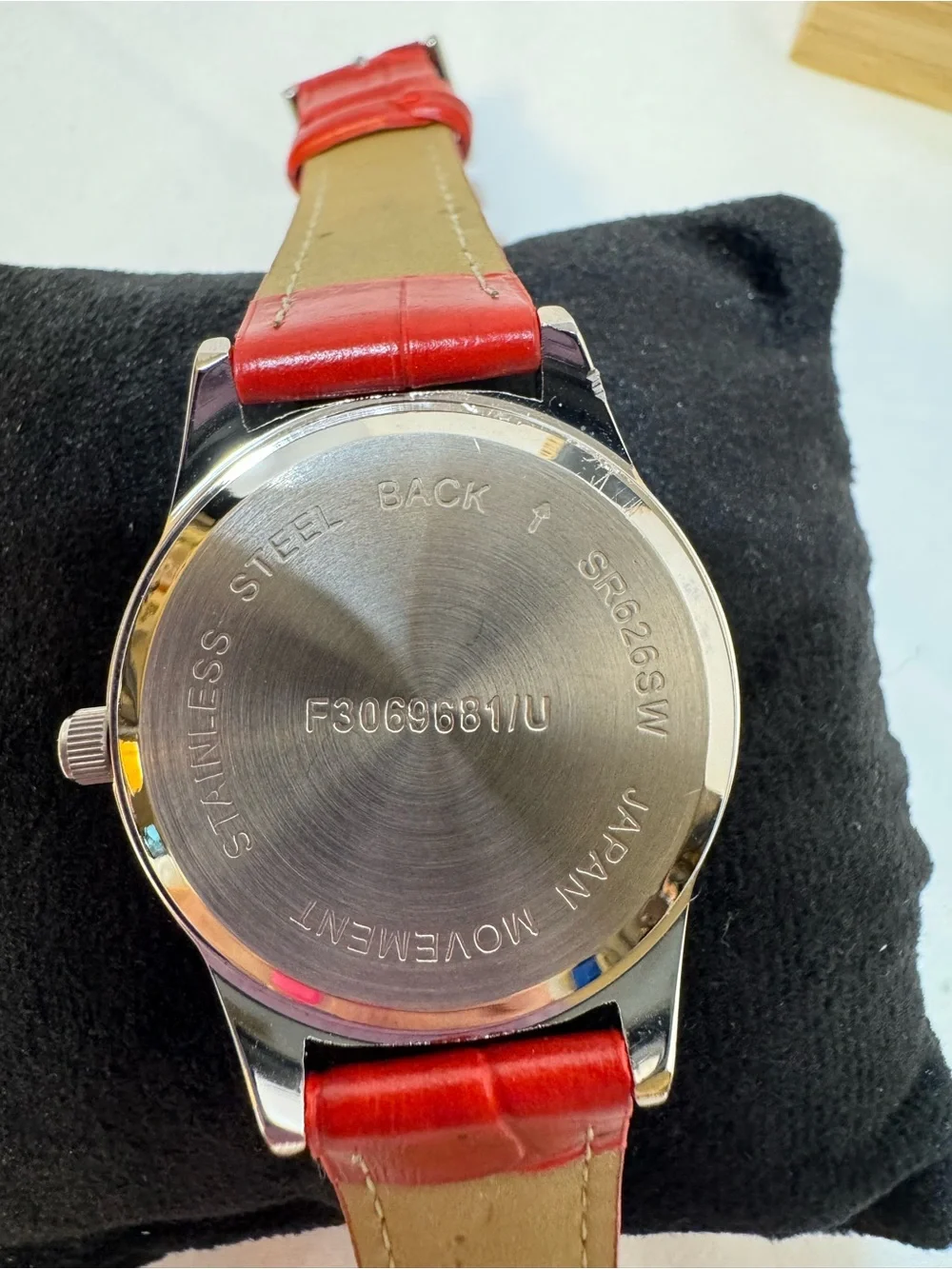 Avon Red Heart Accent Ladies Watch